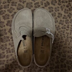 Birkenstock woman’s Beige Suede Slip-Ons 38